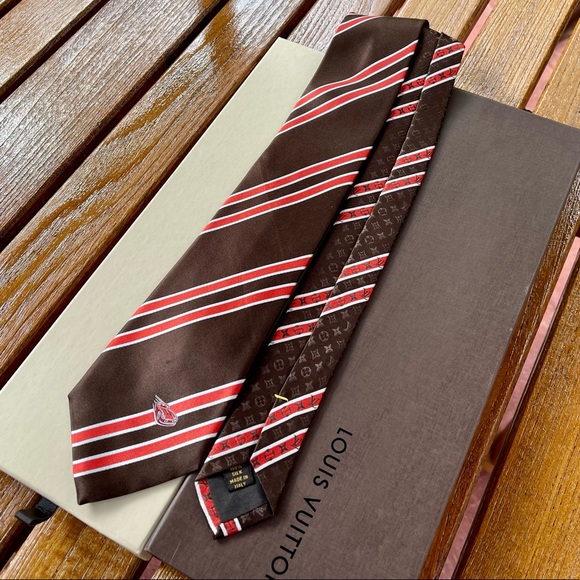 🔥💯✨AUTH LOUIS VUITTON MONOGRAM AUTOMOTIVE RUN ASTON MART VANQUISH SERIES TIE🔥 - Picture 1 of 16